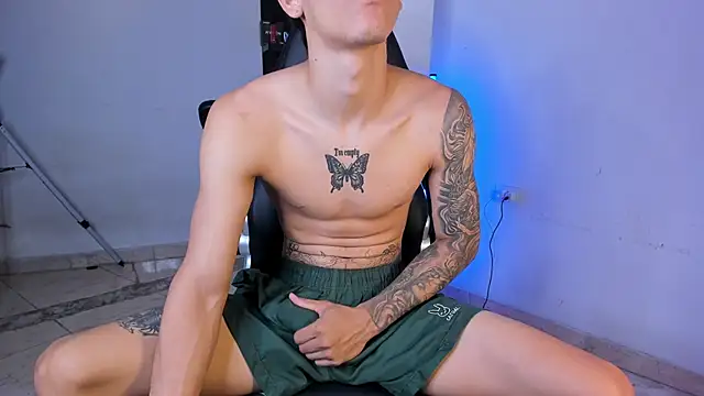 SnakeVelvet online show from January 13, 6:06 am