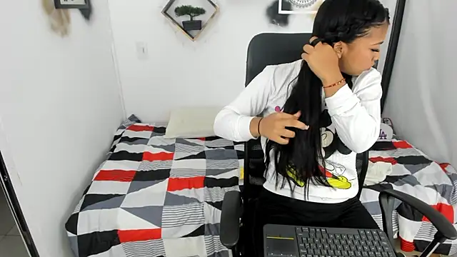 Yuleimys rosse online show from January 11, 2:51 am