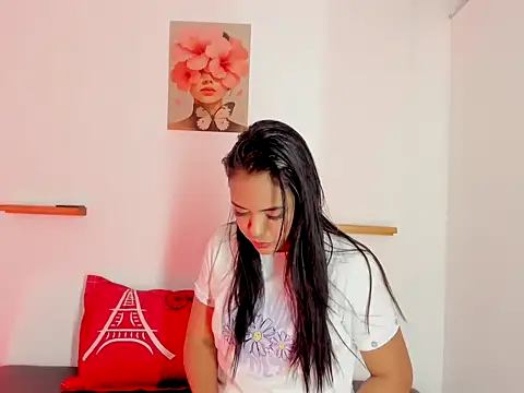 mia loren online show from January 5, 7:50 pm