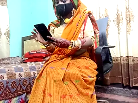 Snapshot of Hotshila6910 chatting on February 10, 10:20 pm Hotshila6910 online show from February 10, 10:20 pm