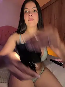 Nina Belle online show from April 3, 2:51 am