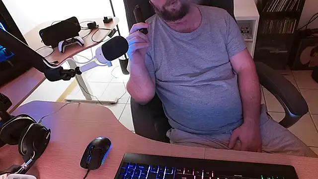 Dominic2295 online show from February 11, 5:46 pm