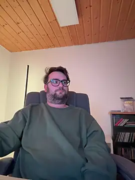 Dominic2295 online show from February 22, 7:44 am