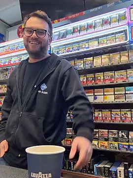 Dominic2295 online show from January 19, 5:00 am