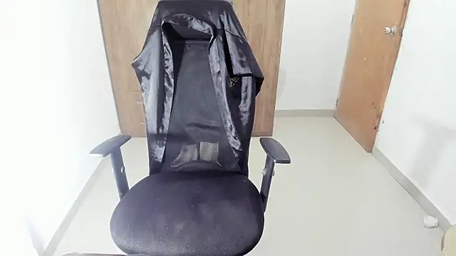 Snapshot of saskya13 chatting on January 13, 3:43 am saskya13 online show from January 13, 3:43 am