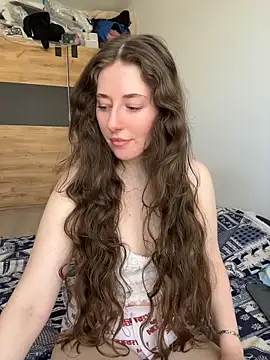 Snapshot of NatashaRedX chatting on June 16, 10:37 am NatashaRedX online show from June 16, 10:37 am