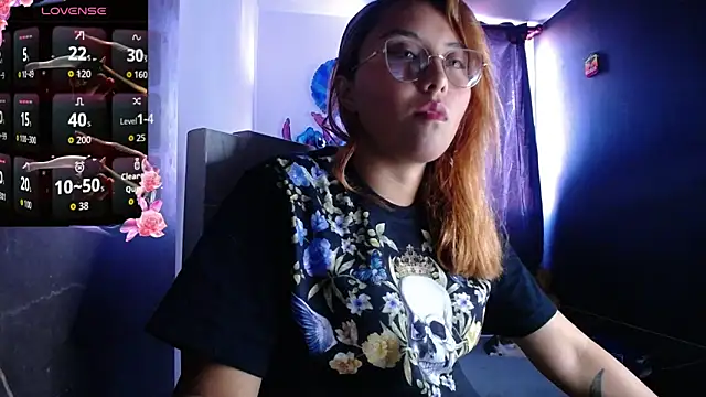 Velvet Moon33 online show from March 21, 10:13 pm