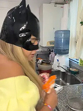 Snapshot of hexaxex chatting on February 20, 10:44 pm hexaxex online show from February 20, 10:44 pm