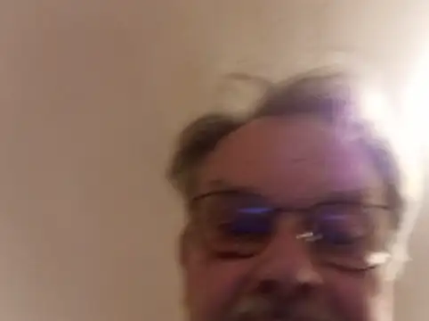 Snapshot of WildNomade chatting on February 26, 7:03 pm WildNomade online show from February 26, 7:03 pm