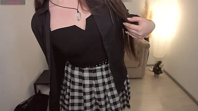 Snapshot of ScarletMur chatting on January 18, 10:40 am ScarletMur online show from January 18, 10:40 am