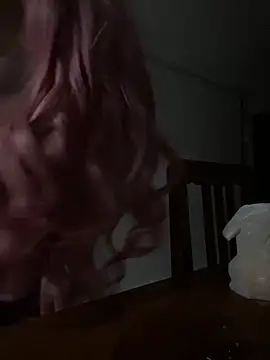 cdzinhahanna online show from March 6, 5:13 am