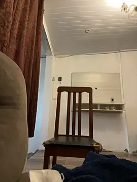 cdzinhahanna online show from February 8, 10:07 pm