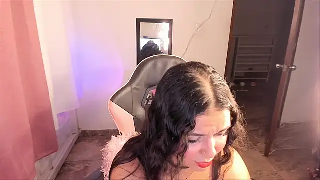Snapshot of Pisces_angel chatting on May 26, 12:31 am Pisces angel online show from May 26, 12:31 am