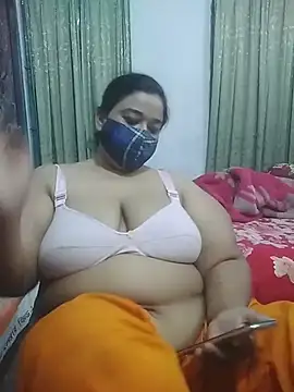 momo loves online show from February 24, 6:20 pm