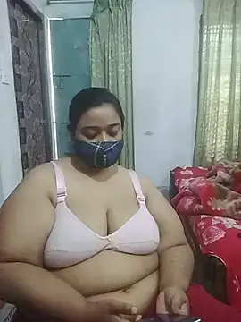 momo loves online show from February 24, 5:41 am