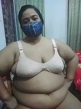 momo loves online show from April 17, 9:50 pm