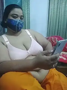 momo loves online show from April 8, 1:34 pm