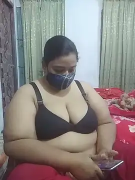 momo loves online show from March 7, 6:02 pm