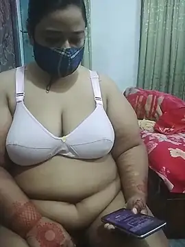 momo loves online show from March 25, 8:08 pm