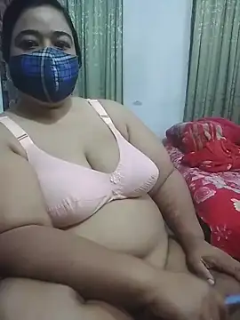 momo loves online show from April 13, 8:35 pm