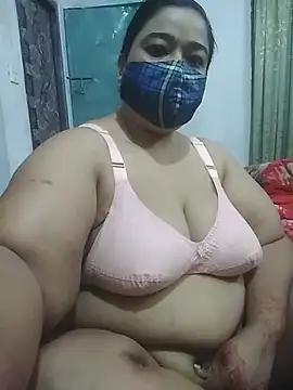 momo loves online show from March 30, 6:09 pm