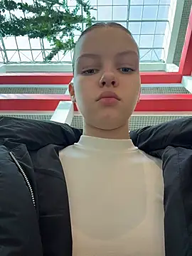 AshleyMur online show from March 18, 6:38 am