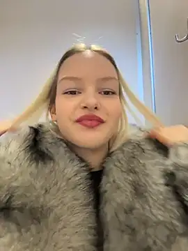 AshleyMur online show from March 21, 7:20 am