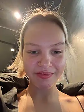 AshleyMur online show from February 10, 4:33 am