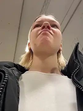 AshleyMur online show from March 22, 6:59 am