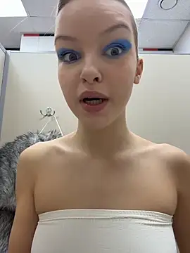 AshleyMur online show from March 15, 6:20 am