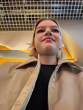 AshleyMur online show from April 11, 6:21 am