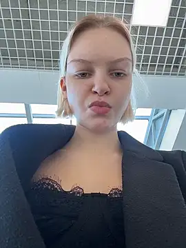 AshleyMur online show from March 27, 8:26 am