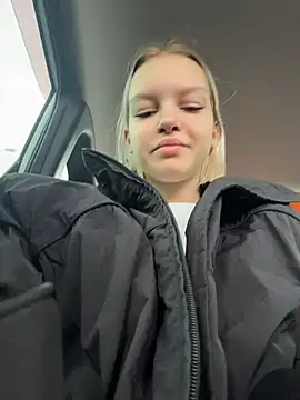 AshleyMur online show from April 24, 5:20 am