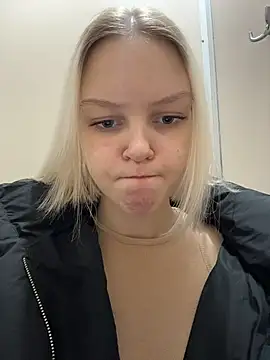 AshleyMur online show from March 17, 5:43 am