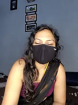 Snapshot of Spicynitya_ncr chatting on February 9, 7:45 pm Spicynitya ncr online show from February 9, 7:45 pm