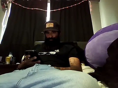 Snapshot of JerkingToy52 chatting on May 20, 5:21 pm JerkingToy52 online show from May 20, 5:21 pm