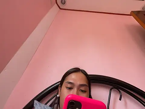 Mira Janee online show from February 12, 7:30 am