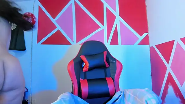 abril onnel online show from March 7, 7:41 pm