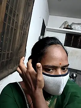 Tamil Hot Divya online show from January 18, 7:39 pm