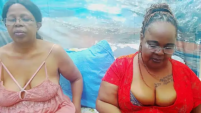 Snapshot of SEXY_MATURExx chatting on July 6, 7:38 pm SEXY MATURExx online show from July 6, 7:38 pm