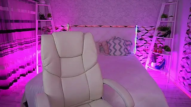 CrystalVibe online show from June 20, 5:45 am