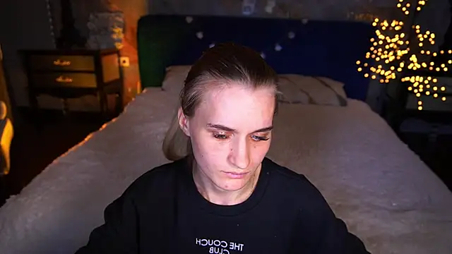 DiamondNina online show from April 13, 1:37 pm