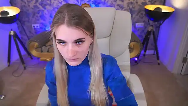 DiamondNina online show from April 21, 6:58 pm