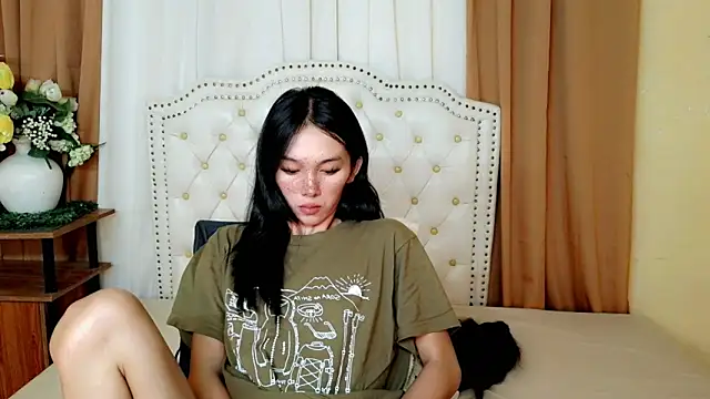 SweetcockAsian online show from March 11, 6:18 am