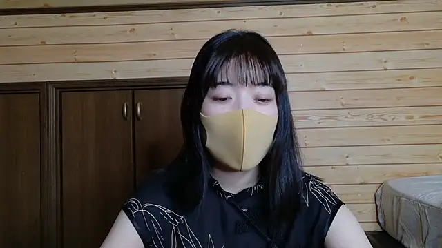 Snapshot of minami_room chatting on July 6, 8:10 am minami room online show from July 6, 8:10 am