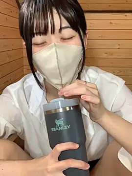 minami room online show from March 24, 6:13 am