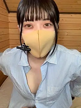 minami room online show from April 11, 6:10 am