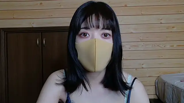 Snapshot of minami_room chatting on July 2, 12:33 pm minami room online show from July 2, 12:33 pm