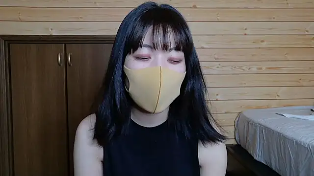 Snapshot of minami_room chatting on June 26, 6:41 am minami room online show from June 26, 6:41 am