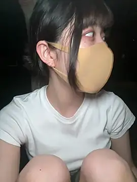Snapshot of minami_room chatting on August 7, 12:44 pm minami room online show from August 7, 12:44 pm